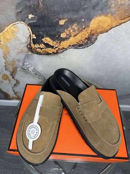 Тапочки шлепанці туфлі