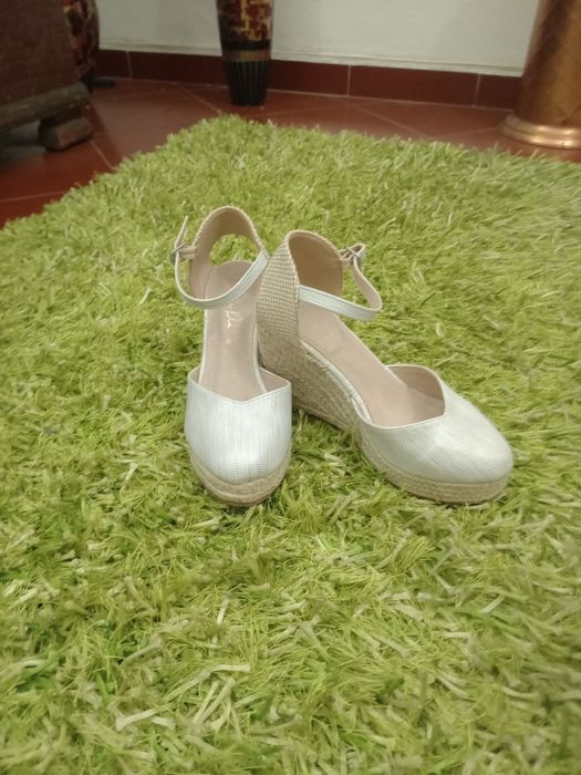 Sapatos senhora novos