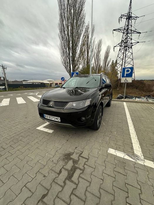 Продам Mitsubisi Outlender XL