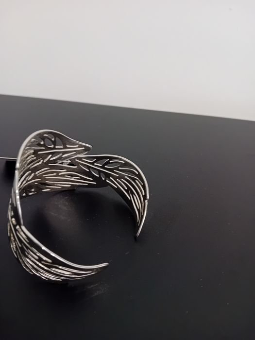 Pulseiras diversas com mola