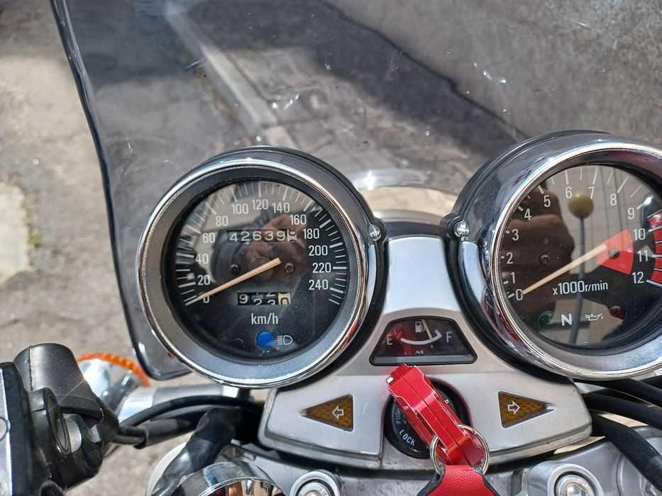 Kawasaki ZR 1100