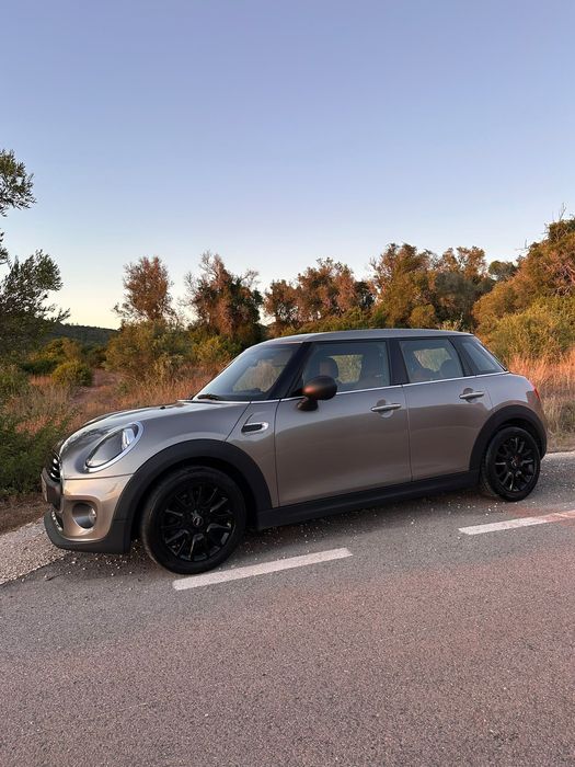 Mini Cooper One Blackyard 2019
