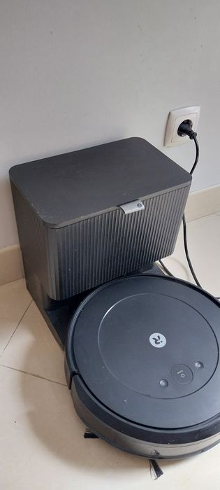 Aspirador robô em prefeitas condições