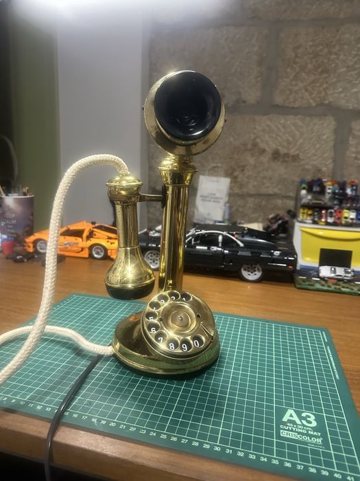 Telefone antigo estilo candlestick Astral
