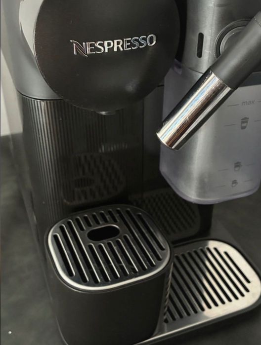 Máquina de Café Nespresso