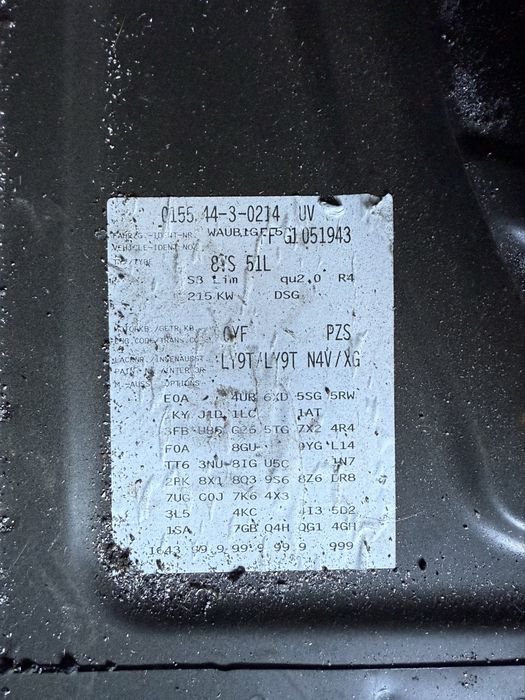 Audi a3 седан кришка багажніка