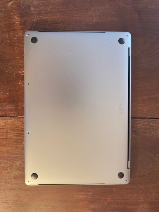 Macbook Pro 15'' i7 2018 - 16gb RAM / 256 SSD