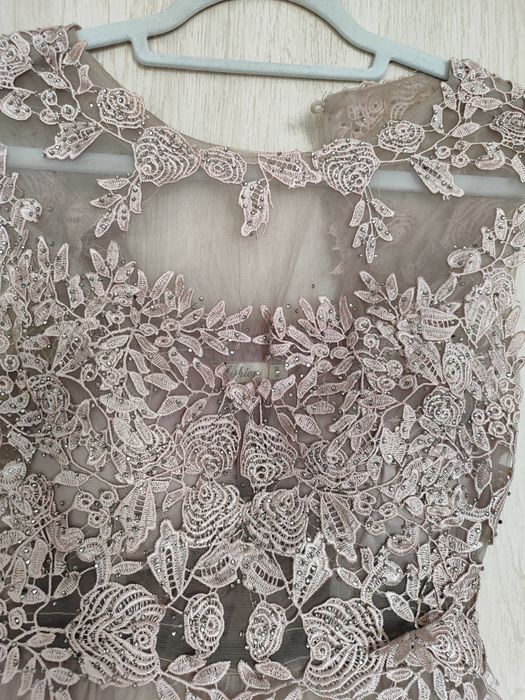 Sukienka balowa wizytowa .