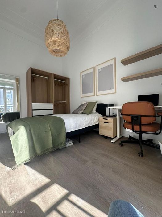 Quarto - localizado em São Sebastião Lisbon