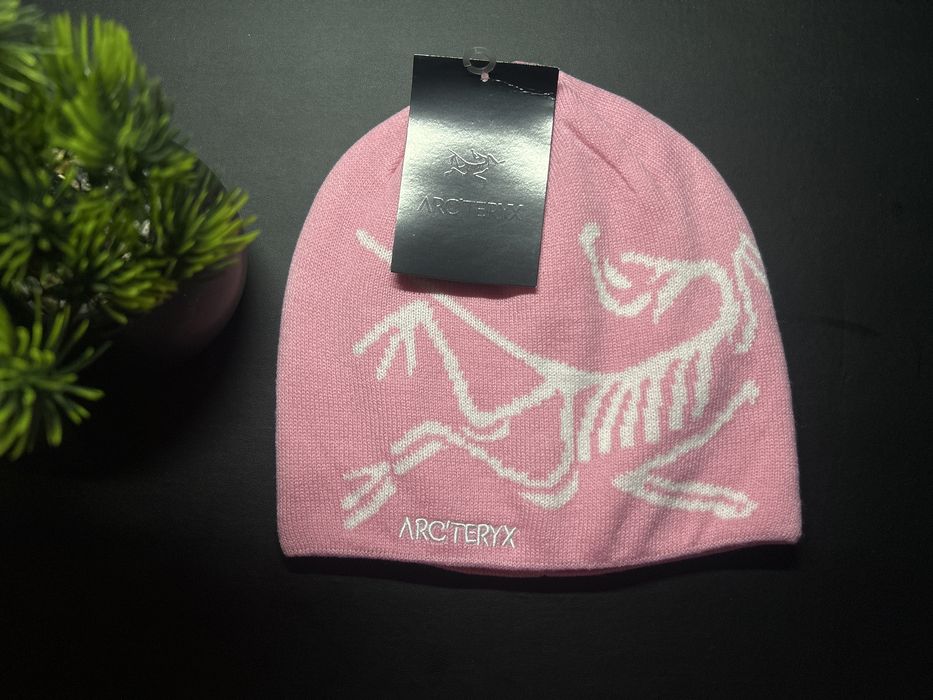 Czapka arcteryx rozowa