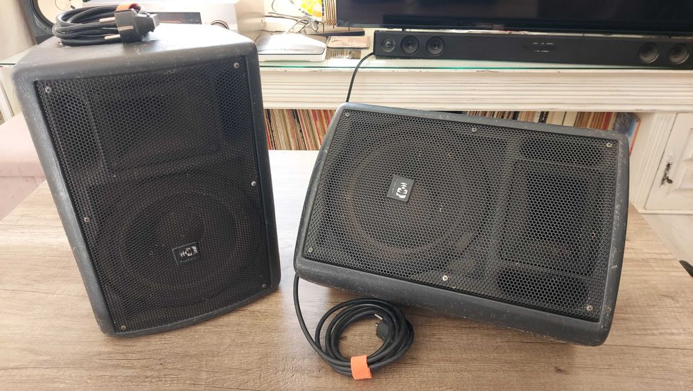 Par de colunas amplificadas Montarbo MT180A