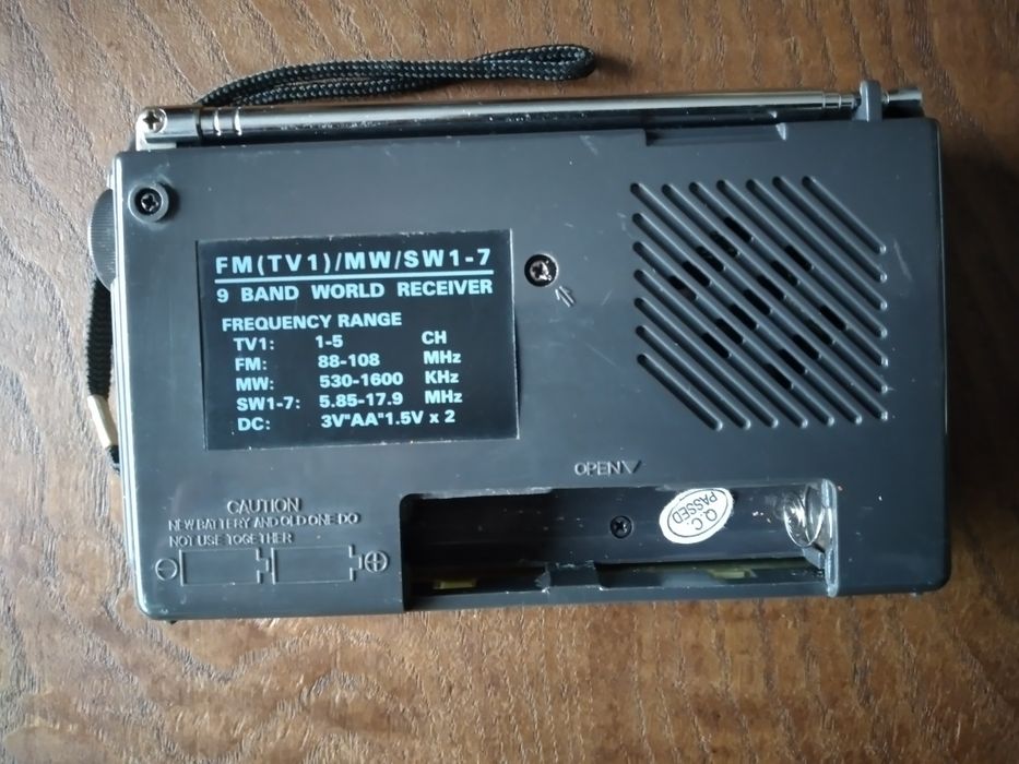 Rádio portatil a pilhas