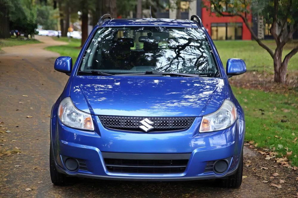 Suzuki SX4 Premium      2012