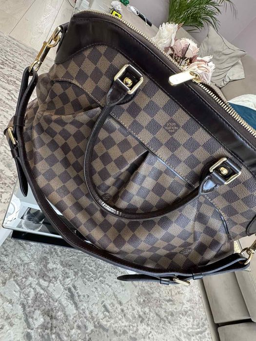 Сумка Louis vuitton  в шарному стані