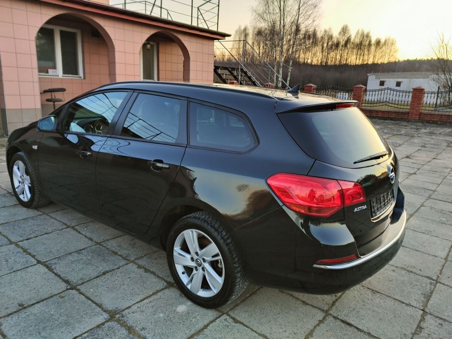 Opel Astra 2014 r. Pół skóry* Navi