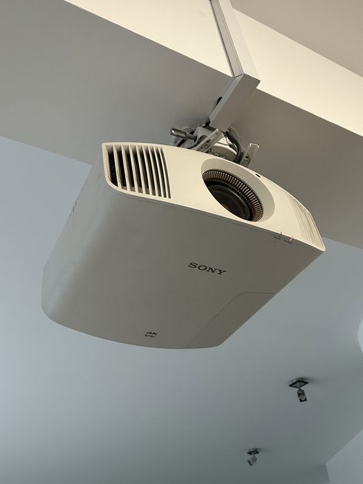 Projektor rzutnik Sony 4K SXRD