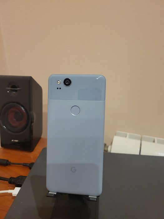 Google pixel 2 4/64 хорошее состояние