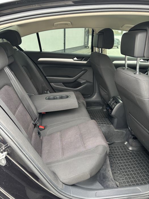 Volkswagen passat black edition