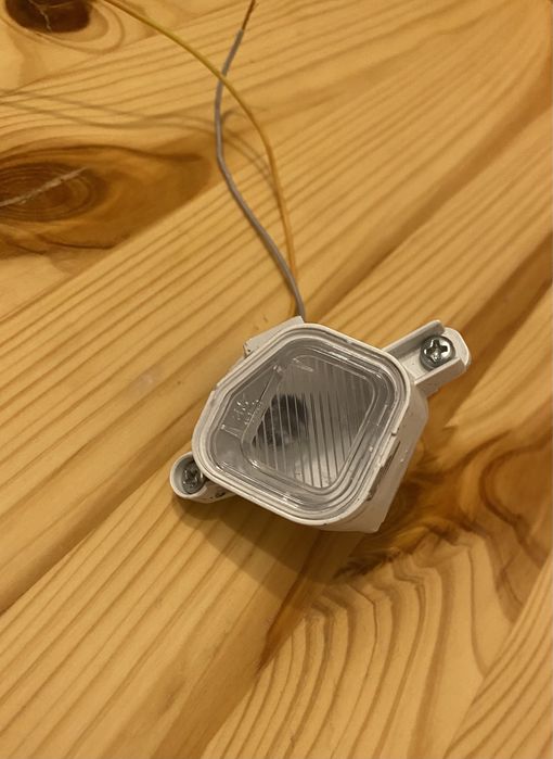 Toyota raw4, venza, Lexus toyota G423 подсветка под дзеркало