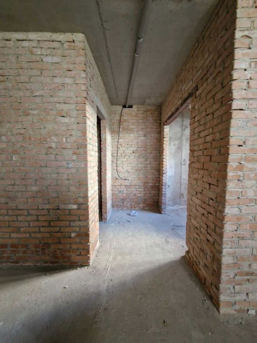 Комерційне приміщення 27,5 м2 в с. Щасливе ЖК 7*Я