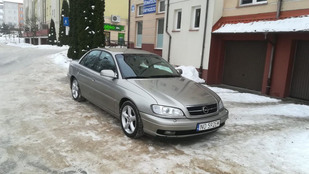 Sprzedam Opla omegę 2.6 V6 z LPG skóry xenony automat .