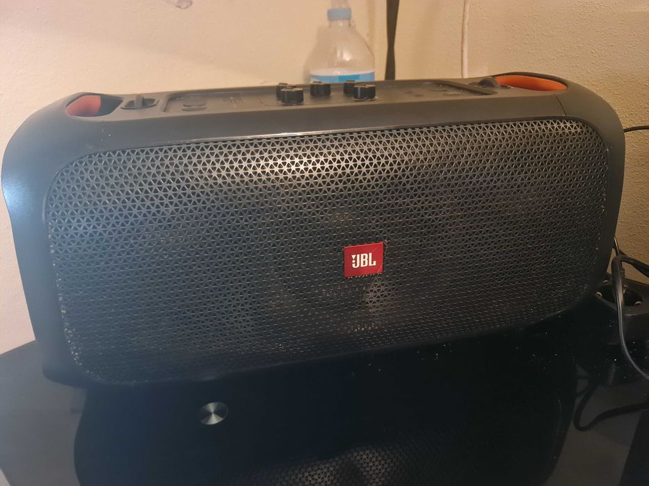 Coluna JBL PartyBox On-The-Go