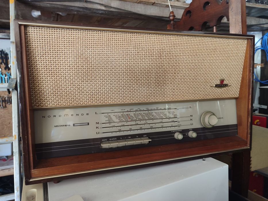 Radio antigo Normende Carmen possibilidade de entrega