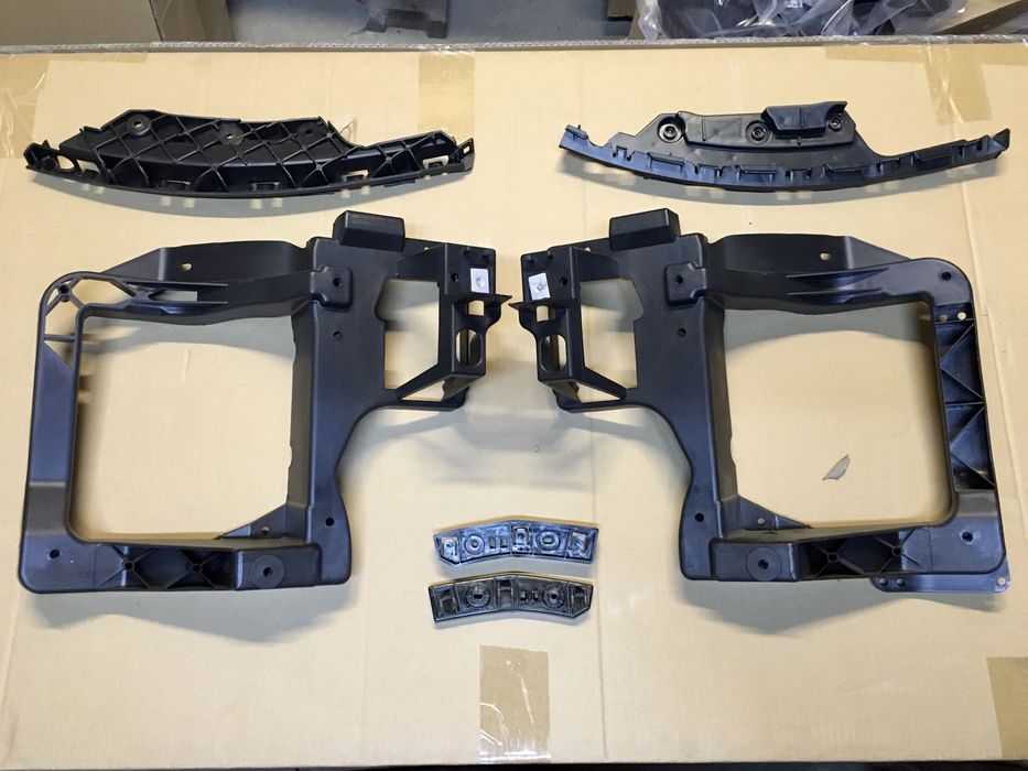 Подкрылки Передние Jeep Cherokee KL 68209678AE 68209679AE Левый Правый