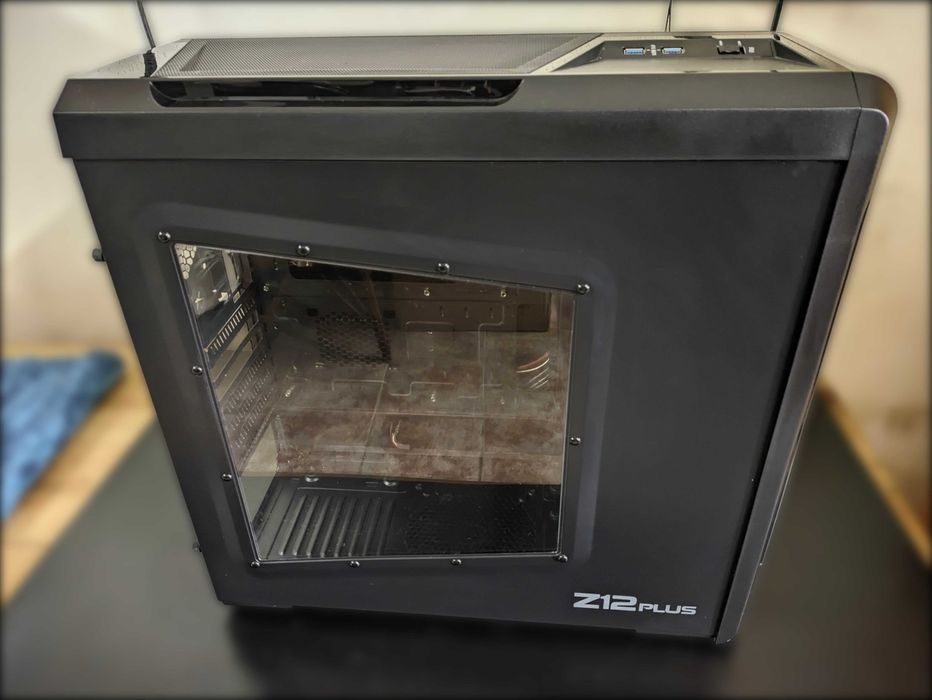 Zalman Z12 Plus - Caixa ATX com Leitor DVD