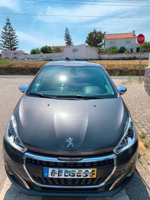 Peugeot 208 signature  poucos kilometros