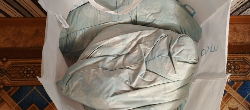 подушка перьевая для сна