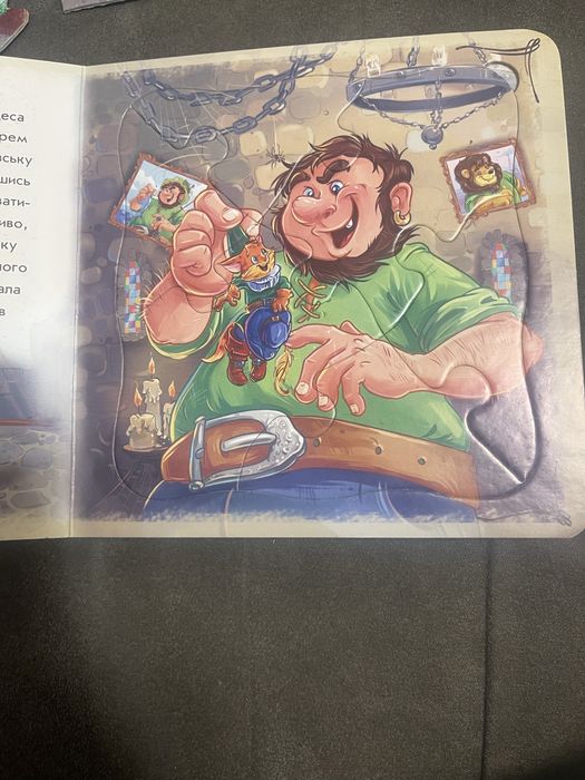 Продам книгу -пазли(5 пазлів у книзі)