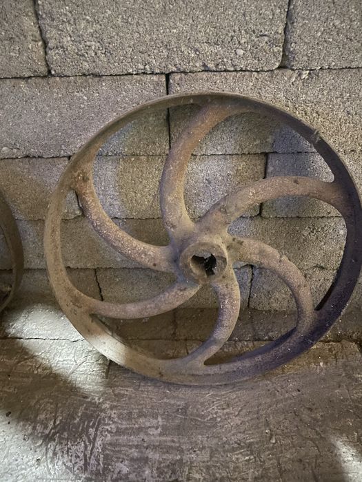 Rodas em ferro de vários diametros
