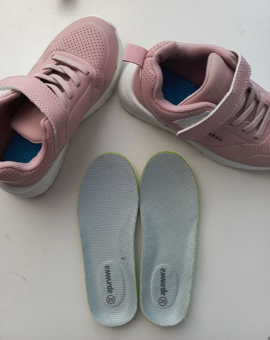 Кросівки на дівчинку.Кросовки на дівчинку