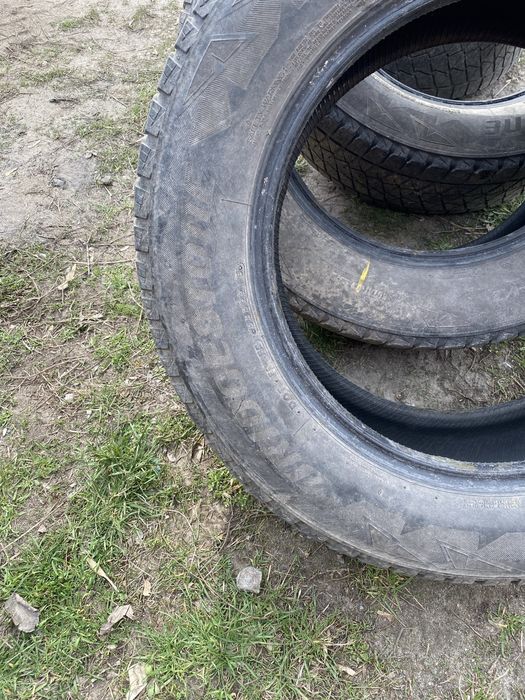 Продам шини 225/65/17 ,600 грн-шт