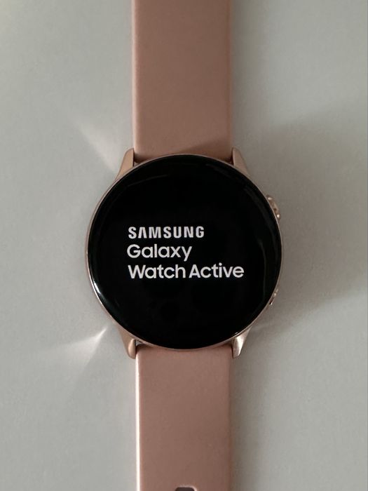 Продам часы Galaxy Watch Active