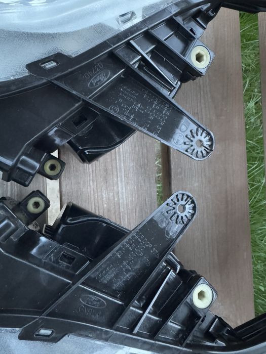 Права/ліва фара Форд Мондео МК4/Ford Mondeo MK4