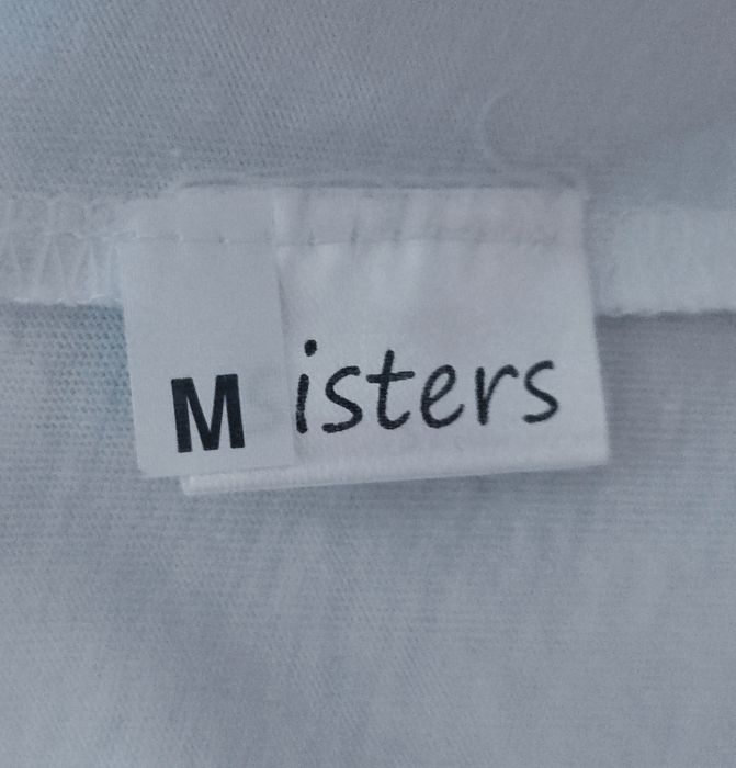 Sisters. Bluzka damska z krótkim rękawem. Luźny krój. Rozmiar M