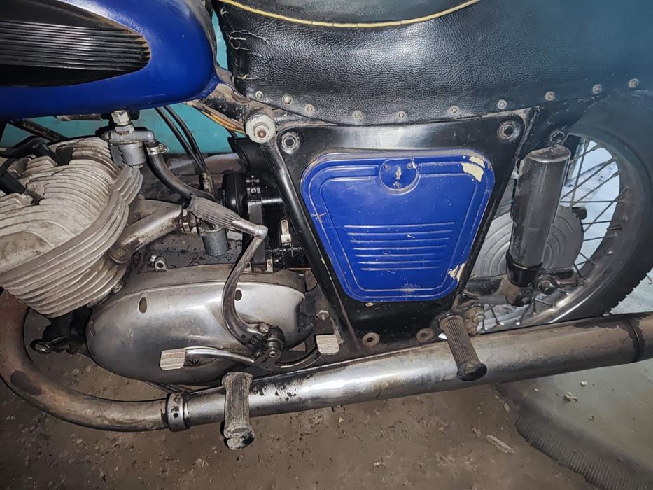 Мотоцикл з коляскою