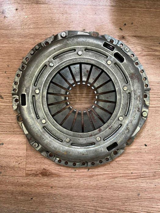 маховик ваг VAG двохмасовий TDI 2.0 скріплення сцепление диск сцепления