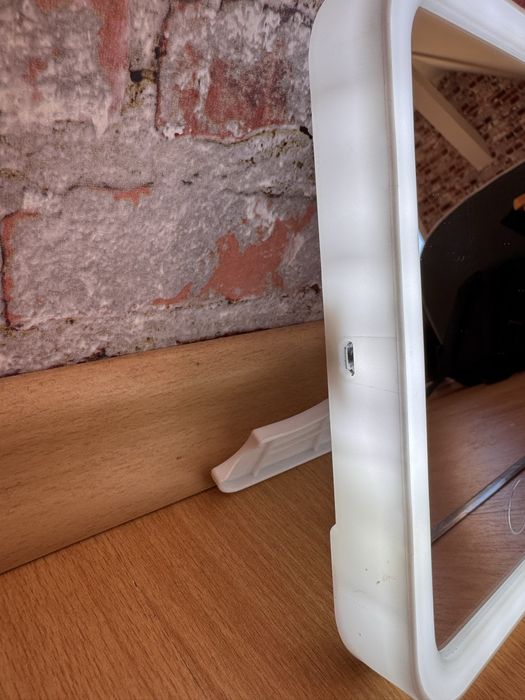 Lusterko podświetlna LED na akumulator