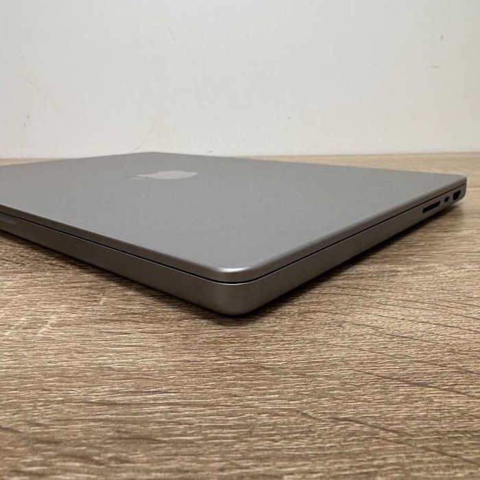 Macbook Pro 14" 2023 M2 Pro / 32Gb / SSD 1000Gb акб:100% (M1420)