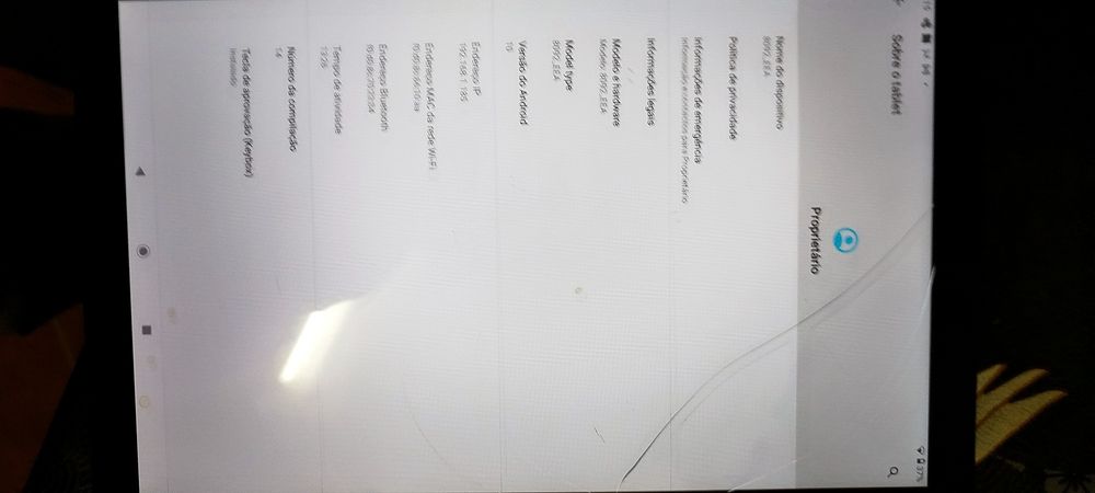 Tablet com ecrã partido mas a trabalhar