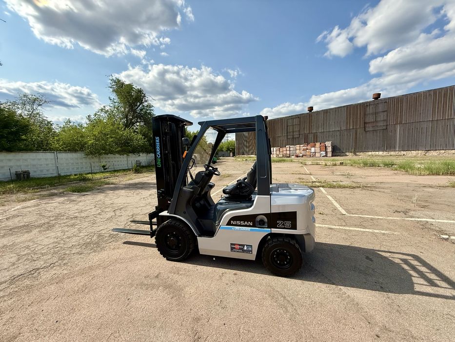 Навантажувач вилковий Nissan FG 25 вилочный погрузчик,кара