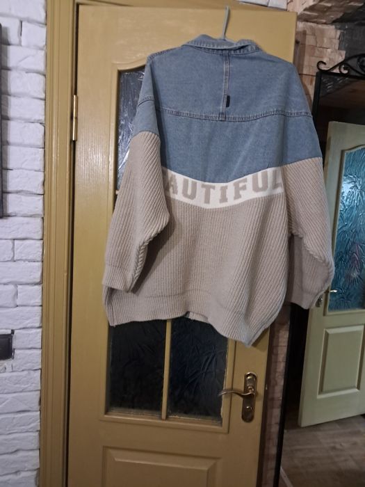 Молодіжна вітровка, нова Італія