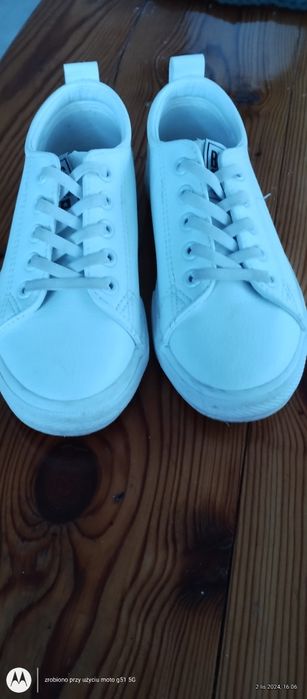 Sprzedam buty chłopięce 2 pary