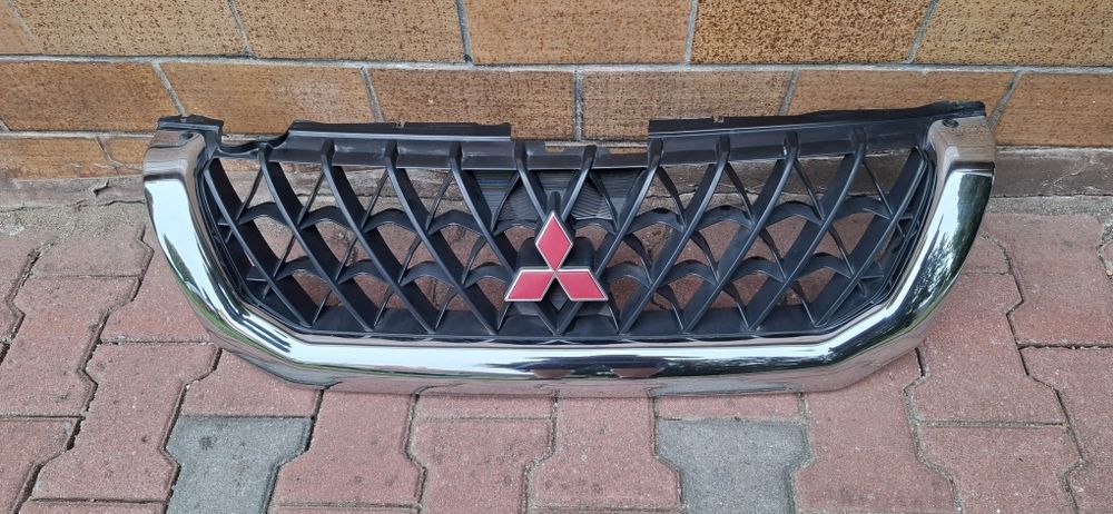 Mitsubishi Pajero Kratka Grill Zderzaka
