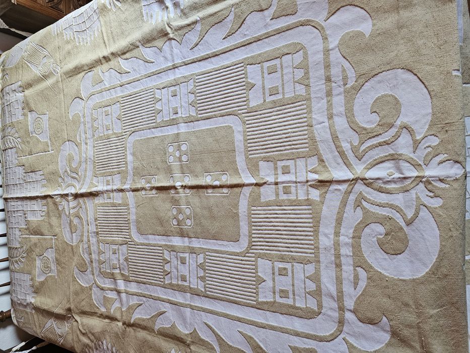 Colcha o Conquistador e Bege