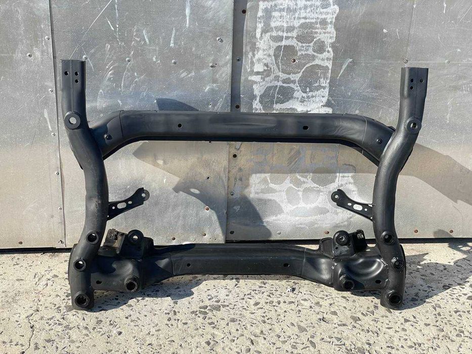 Передній підрамник Балка передня Mercedes W205 W213 задній привід