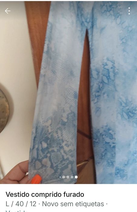 Vestido comprido em azul